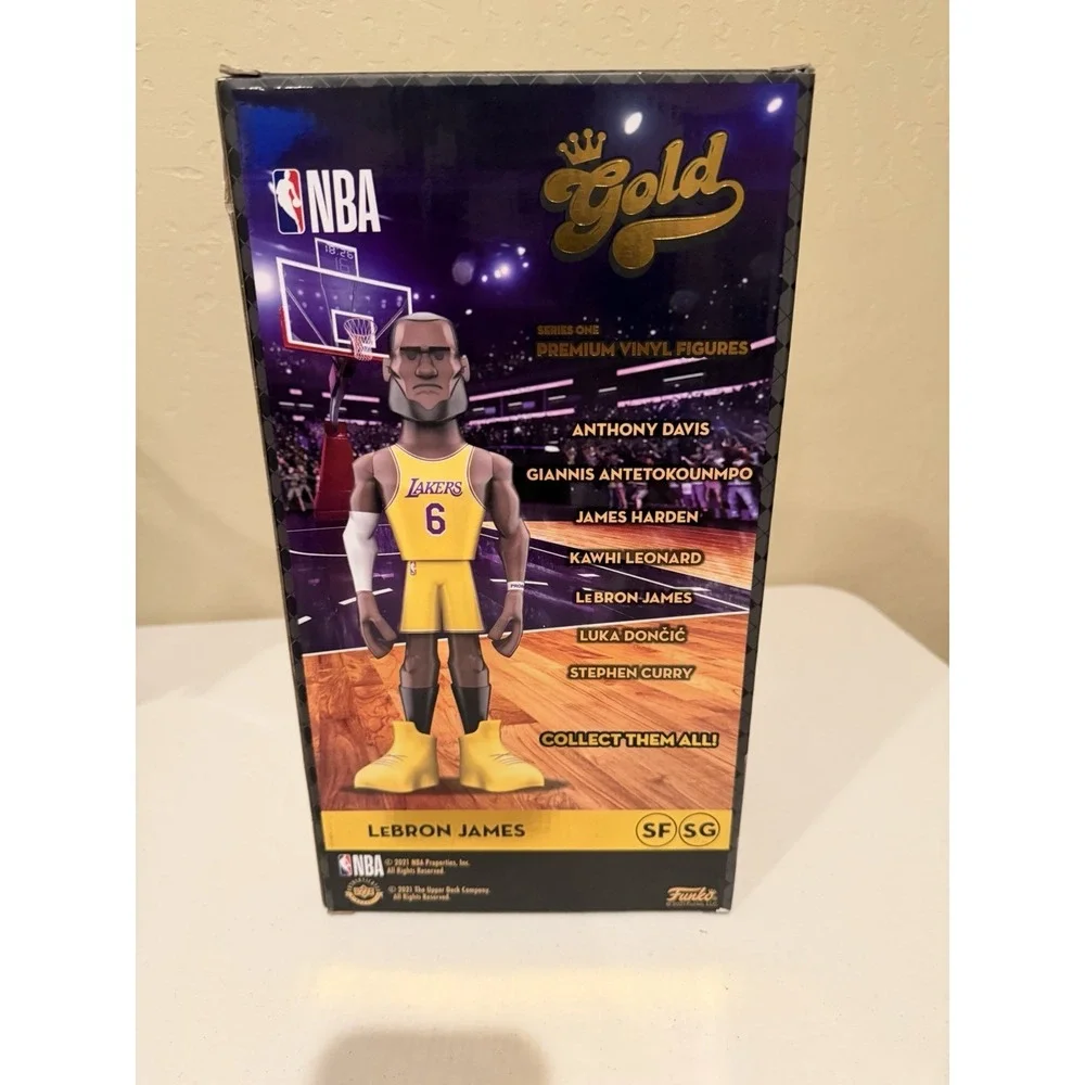 Funko Vinyl Gold 12 in: Lebron James